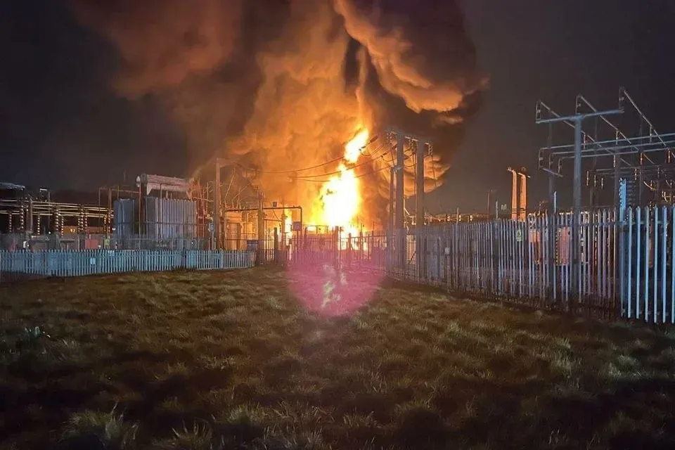 heathrow airport shuts down following massive fire at nearby power substation