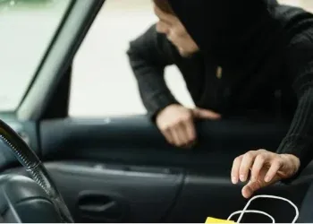 gardaí urge motorists to secure vehicles after laptop stolen in waterford