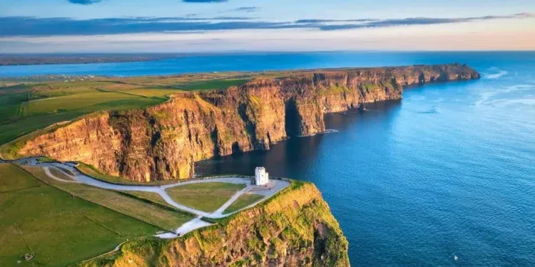 Citizenship Backlog Clears as 5,000 Prepare for April Oath Ceremonies