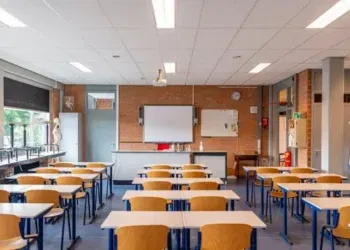 TDs Propose Shorter School Days and More Breaks