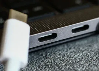 EU’s USB-C Mandate for Laptops Officially Begins