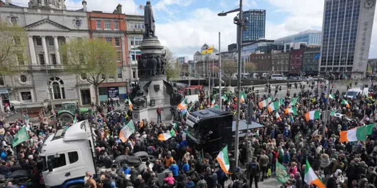 Gardaí Clear Dublin Streets as Fuel Protests Stand Down
