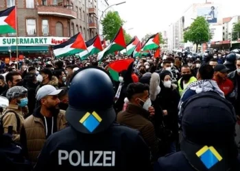 Berlin Woman Fined €600 for Pro-Palestinian Slogan: A Controversial Blow to Freedom of Expression