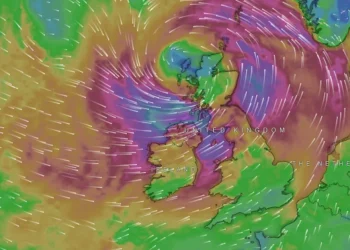 storm Éowyn causes major disruption in ireland and scotland