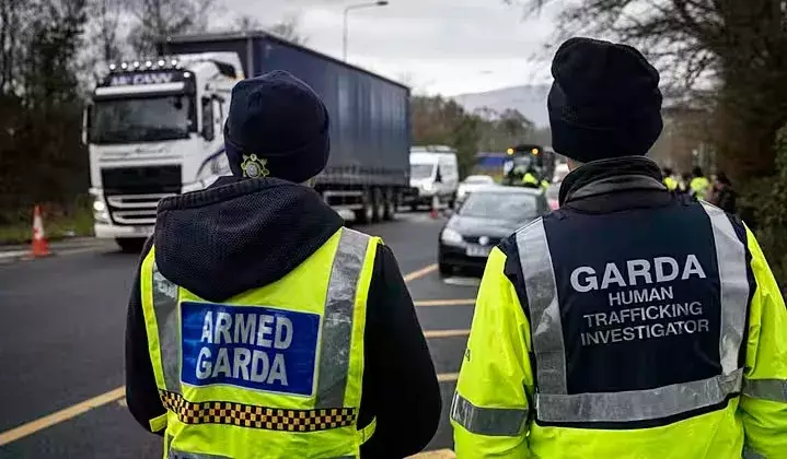 gardaí and psni conduct major checkpoint in dundalk, two individuals to be deported